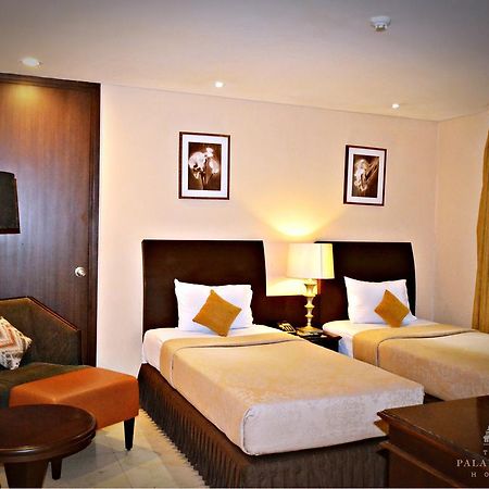 The Palais Hotel Dago Bandung Exterior photo