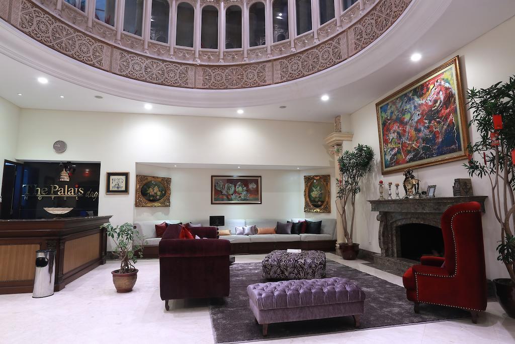 The Palais Hotel Dago Bandung Exterior photo