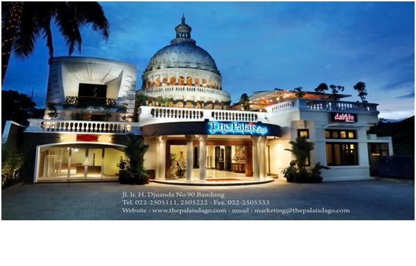 The Palais Hotel Dago Bandung Exterior photo